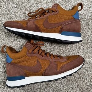 Nike Womens Size 7 Internationalist Mid Suede Overlay Sneakers